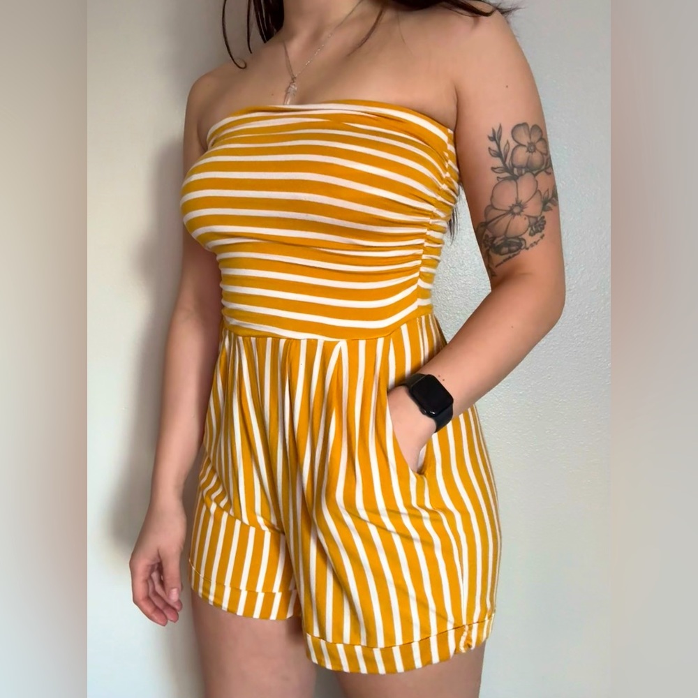 Strapless romper